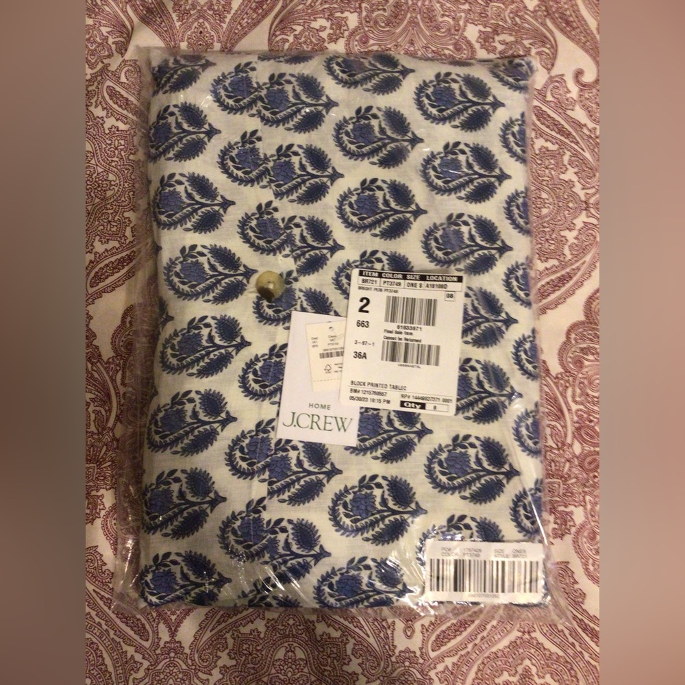 NWT J. Crew Limited Edition Linen Tablecloth - Picture 5 of 6